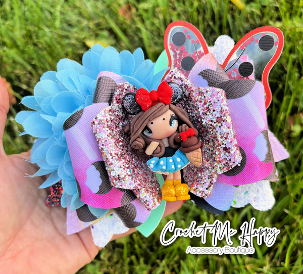 OOAK 6in Signature Dollie Bow